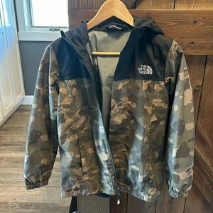 Boys size Medium North Face Waterproof Jacket